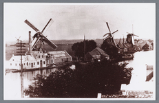 WAT002002224 Richting Bartelsluis.Foto links achter: molen '' De Wandelaar'', vooraan v.l.n.r.; molen ''De Witte ...