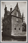 WAT002002697 Het Raadhuis te Jisp, Dorpsstraat 44.Gebouwd in 1650 op grond dat door de gemeente van de kerk was ...