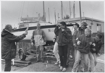 WAT003002932 Foto: Watersportvereniging Monnickendam liet op 27 september 1993 de nieuwe aanwinst kajuitboot Snip, te ...