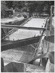 WAT003002957 Foto: Op 30 juni 1989 heeft aannemers bedrijf Van Waveren een betonnen vloer gestort, voor een nieuw te ...