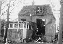 WAT003003061 Uitgebrande woning van mevrouw Wieberdink-Van de Koppel.