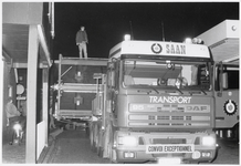 WAT003003806 Transportbedrijf Saan uit Amsterdam vervoerde een eiertransportmachine door Landsmeer.Waarschijnlijk ...