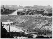 WAT003004225 Aanleg van de randweg om Purmerend.Op de foto een beeld van de werkzaamheden aan de kant van Purmerland ...