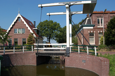 WAT120002523 De huidige Oost-Knollendammersluis, ook wel Boerensluis genoemd, werd gebouwd in 1789. Door het verdwijnen ...