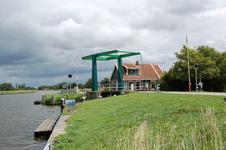 WAT120002585 De Jispersluis is een van de weinige poldersluizen met een sluiswachter in vaste dienst bij het ...