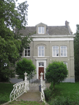 WAT120003374 Voormalige pastorie gebouwd in 1865 in eclectische trant door architect P.J. Hamer uit Amsterdam, tegelijk ...