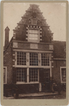 foto-30201 Trapgevel (anno 1623) Breedstraat 32 te Enkhuizen omstreeks 1900, 1900