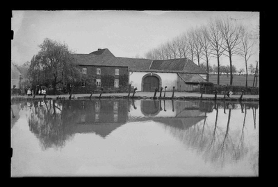 T001_bb-24358 Panhuys en boerderij Portz Wijnandsrade, 1933, april 30.