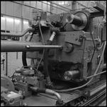 27997 FDSTORK-12226 3 opnamen op één strook in een werkplaats., 00-00-1950 - 00-00-1970