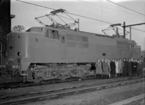 17412 FDHEEMAF058859 De elektrische locomotief nummer 1201 van de Nederlandse Spoorwegen op emplacement Utrecht, 1951-10-31