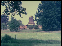 12766BB01931 Een film met beelden van een dijk- en wegverbreding, de verplaatsing van korenmolen de Star bij Balkbrug, ...