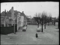 9831BB02197 Een film van dhr. Steenbergen met beelden van o.a.:- Steenbergen, de haven van Zwolle, de Esso pomp en de ...