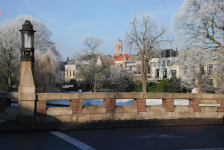 25 DBUITERWIJK-000139 Sassenpoorterbrug en Peperbus, 2009-01-09