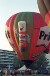 4001 FDUITERWIJK-002295 luchtballonnen in park de Weezenlanden, 2000-05-27