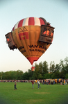 4009 FDUITERWIJK-002303 luchtballonnen in park de Weezenlanden, 2000-05-27