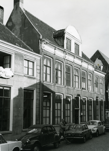 4706 FD001309 Het woonhuis van de dichter Rhijnvis Feith (1753-1824) in de Bloemendalstraat in het centrum van de stad. ...