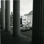 6464 FD001418-02 Blijmarkt, gezien vanuit het portaal van het voormalig rechtsgebouw., 1977