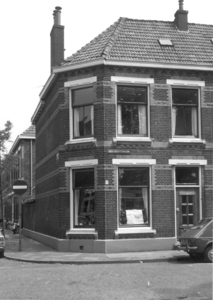 9894 FD000326 Assendorperplein 11 hoek Eigenhaardstraat, 1977-00-00