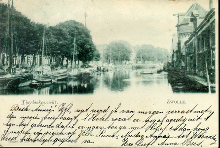 1281 PBKR3780 Thorbeckegracht ca. 1900 gezien naar het oosten vanaf de Vispoortenbrug. Rechts de Wijndragerstoren, aan ...