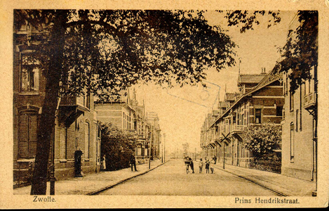1372 PBKR5482 Prins Hendrikstraat, ca. 1920, gezien vanaf de Veerallee, vanuit het zuidoosten., 1920-00-00