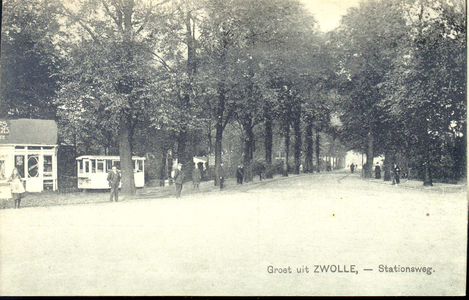 175 PBKR3583 Stationsweg in de richting van de Stadsgracht, 1926. Links is er, behalve een kiosk voor tabakswaren, ook ...