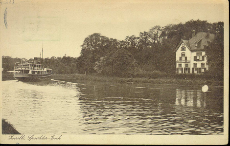 234 PBKR4177 De nachtboot naar Amsterdam passeert villa Spoolderenk op weg naar het Katerveer.Villa Spoolderenk werd ...