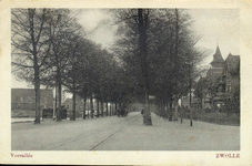 2369 PBKR3971 Veerallee ca. 1910-1912 met bomen en rails van de paardentram, gezien naar het zuiden vanaf de ...