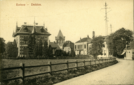 2906 PBKR5774 De Hengelosestraat in de richting van het centrum van Delden. Het tweede gebouw van rechts is hotel De ...