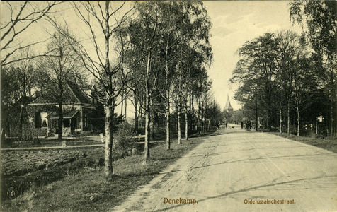 3100 PBKR5788 De Oldenzaalsestraat vanuit het zuidwesten, met op de achtergrond de St. Nicolaaskerk., 1920-00-00