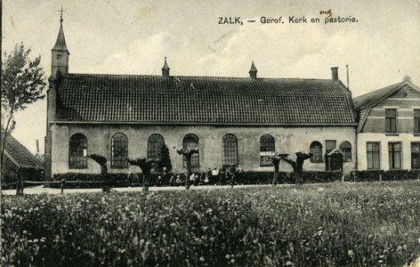 367 PBKR6478 De gereformeerde kerk uit ca. 1860 te Zalk vanuit het oosten. De Gereformeerde Kerk Zalk en Veecaten is ...