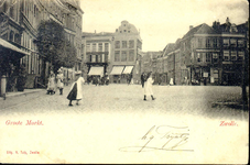 3693 PBKR1305 Grote Markt ca. 1900. Vanaf links: Grote Markt 12, meubelzaak van W.J. Bomhof en Zn.; Grote Markt 11: ...