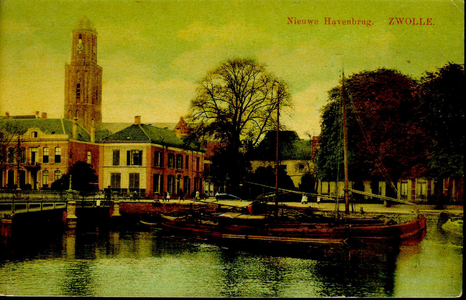 3972 PBKR2484 De Nieuwe Havenbrug, de ingang naar de Luttekestraat en links Eekwal 2-4, ca. 1912. De naam Nieuwe Haven ...