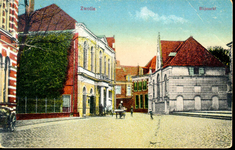 4262 PBKR0261 Blijmarkt ca. 1900. Links Blijmarkt 25: Schouwburg Odeon. Rechts Koestraat 4: de Luthersche Kerk.Odeon ...