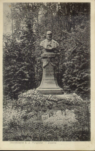 5162 PBKR2704 Borstbeeld van E.J. Potgieter (1808-1875), gemaakt door beeldhouwer Charles van Wijk, geplaatst 1908 naar ...
