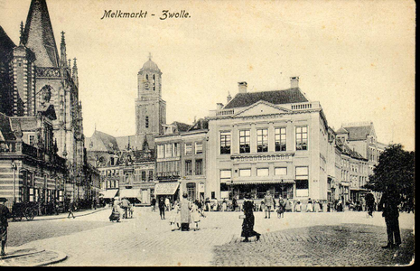 5306 PBKR2163 Gezicht op de westzijde van de Grote Markt, ca. 1910. Voor Grote Markt 13A, societeit De Harmonie , ...