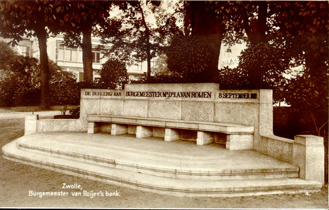 5515 PBKR2770 Potgietersingel, aan de zijde van de Sassenpoort, door de bevolking aan burgemeester mr. dr. I.A. van ...