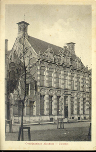 5650 PBKR2221 Melkmarkt 41, gezicht op het Provinciaal Overijssel Museum, nu Stedelijk Museum Zwolle, ca. 1915. Het ...