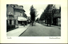 5688 PBKR2802 De Rembrandtlaan vanaf de hoek Vermeerstraat naar het noorden, 1937-1939. De zonwering van de ...