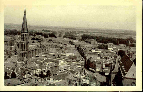 5910 PBKR0019 Melkmarkt en de Diezerstraat. Links de R.K. Sint-Michaelskerk (afgebroken 1965) aan de Roggenstraat, ...