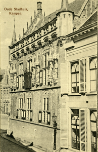 962 PBKR6012 Het oude raadhuis is ca. 1350 opgetrokken in de Nederrijnse gotiek. Tot aan de Franse tijd werd er recht ...