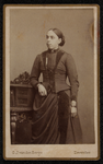 1820 -17 Portret van een vrouw., 01-01-1877 - 01-01-1898