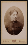 1820 -8 Portret van een vrouw. In ovaal., 01-01-1870 - 01-01-1894