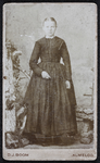 108 -12 Portret van een vrouw. Achterop staat geschreven: Anna Catrina Rumhoff?, 1888-01-01