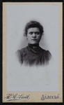 108 -42 Portret van een vrouw., 1889-01-01