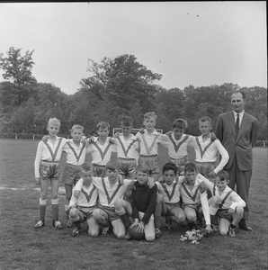 5363 Jeugd voetbalelftal., 1960-01-01