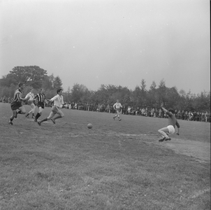 5364 Voetbalwedstrijd amateurs., 1960-01-01