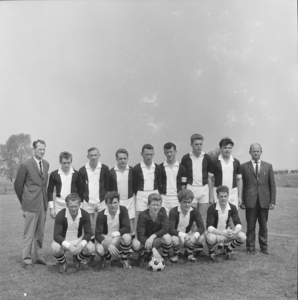 5370 Amateur voetbalteam., 1960-01-01