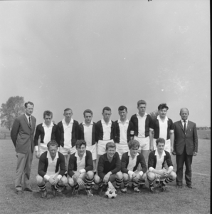 5371 Amateur voetbalteam., 1960-01-01