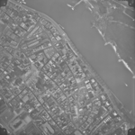 8761 -LF Binnenstad. rechts: IJssel, Worpplantsoen., 1973-04-23