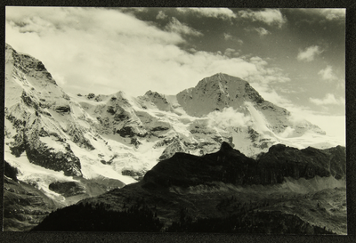 421 Besneeuwde bergtoppen, 1961-01-01